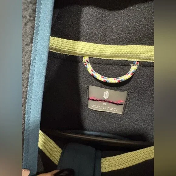 Free People Movement Hit the Slopes Cropped Fleece Vest. - Picture 4 of 5